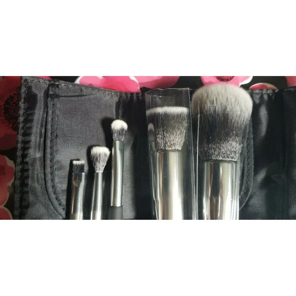 Neiman Marcus Make-Up Brush Set & Roll Case Elegant Black & Silver New